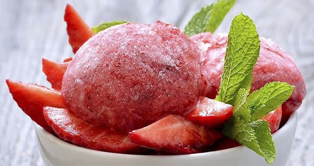 Strawberry Sorbet with Ginger Juice