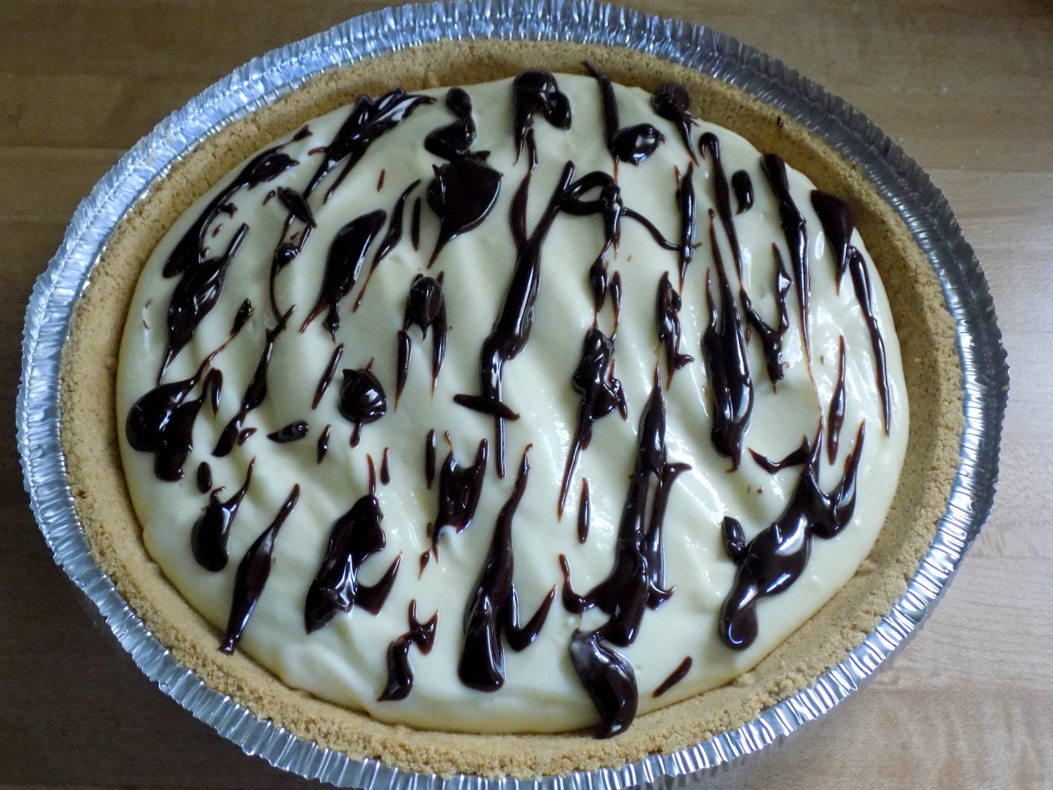 No-Bake Chocolate Fudge Banana Cream Pie