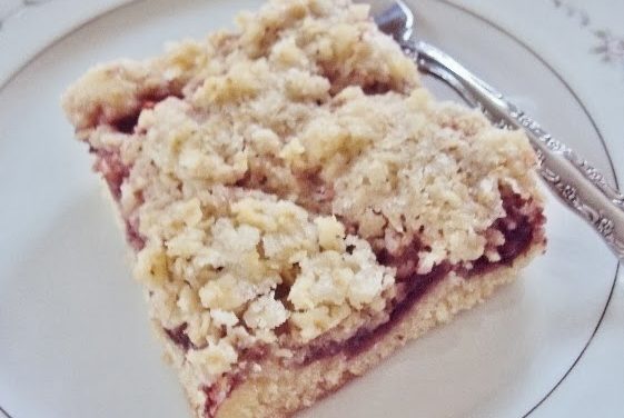 Strawberry Crumble