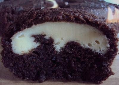 Chocolate and Cream Cheese Tunnel Cake